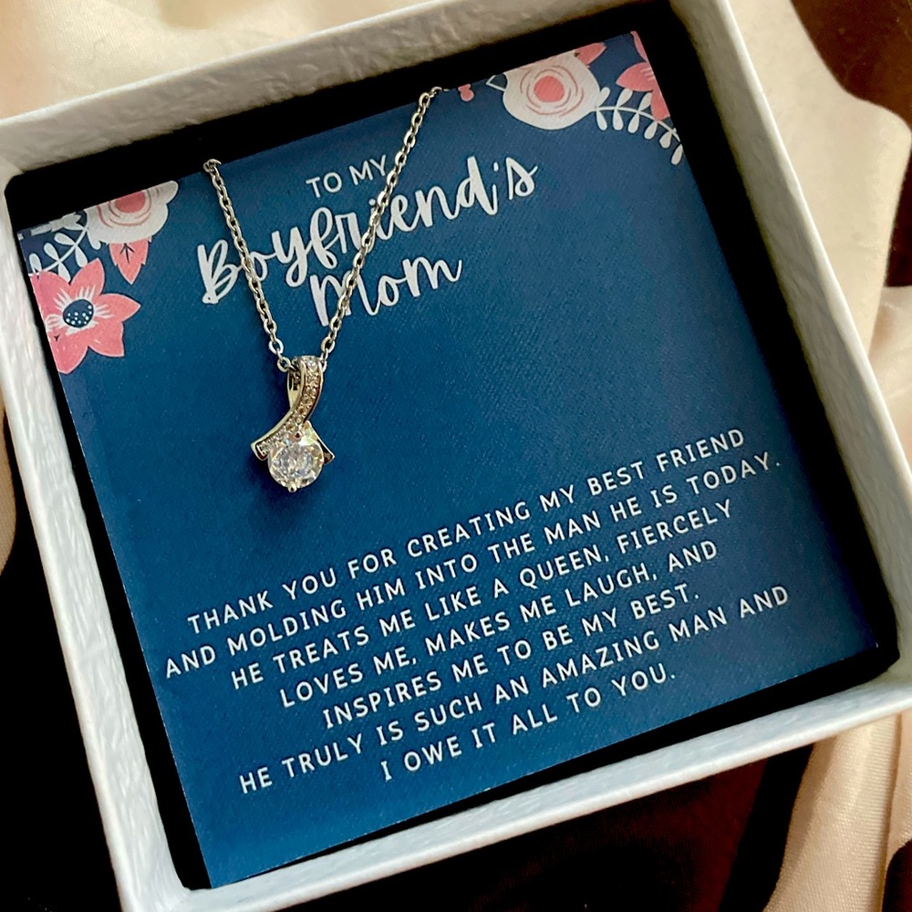 “To My Boyfriends Mom” note necklace